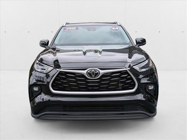 used 2024 Toyota Highlander car, priced at $38,450