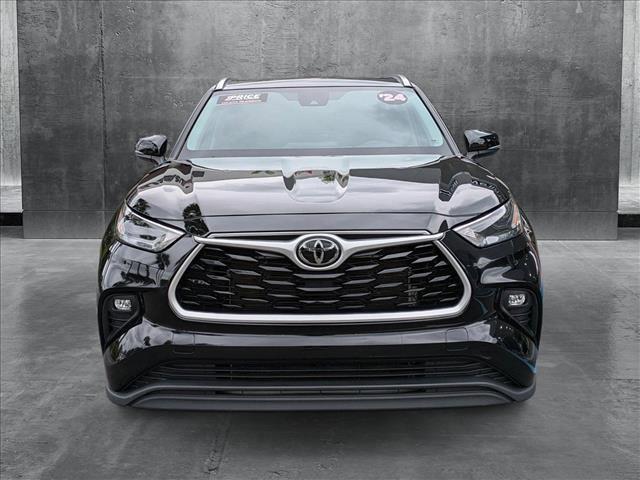 used 2024 Toyota Highlander car, priced at $42,117