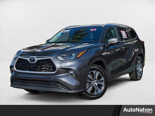 used 2023 Toyota Highlander car, priced at $36,228