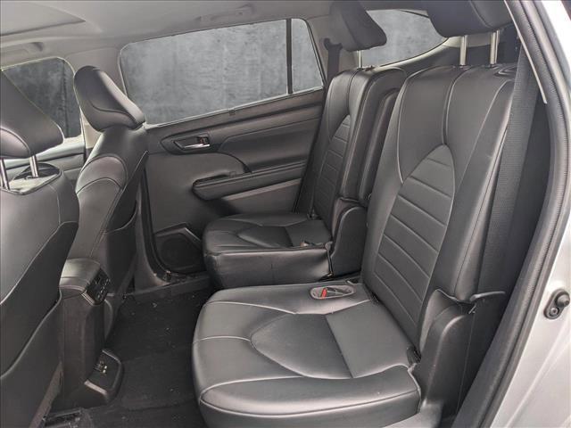 used 2021 Toyota Highlander car, priced at $33,597