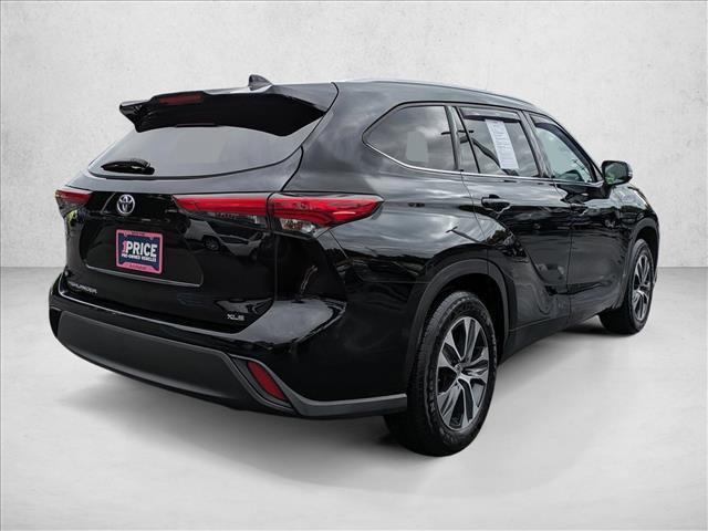 used 2020 Toyota Highlander car, priced at $24,748