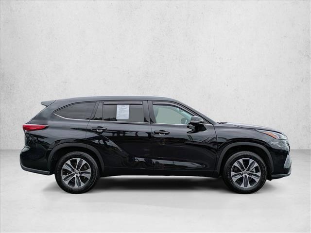 used 2020 Toyota Highlander car, priced at $24,748