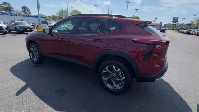 new 2025 Chevrolet Trax car, priced at $23,885