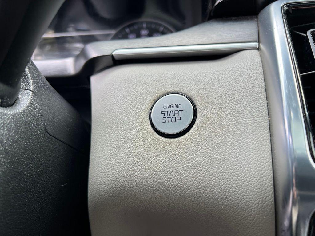 used 2022 Kia Sorento car, priced at $26,200