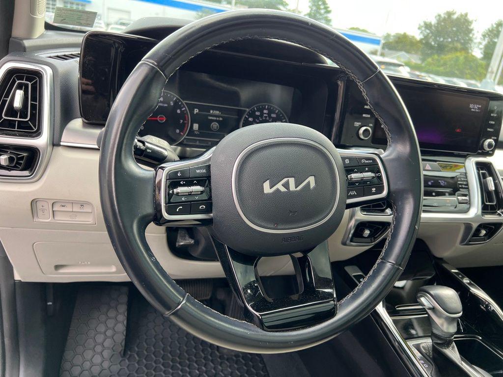 used 2022 Kia Sorento car, priced at $26,200