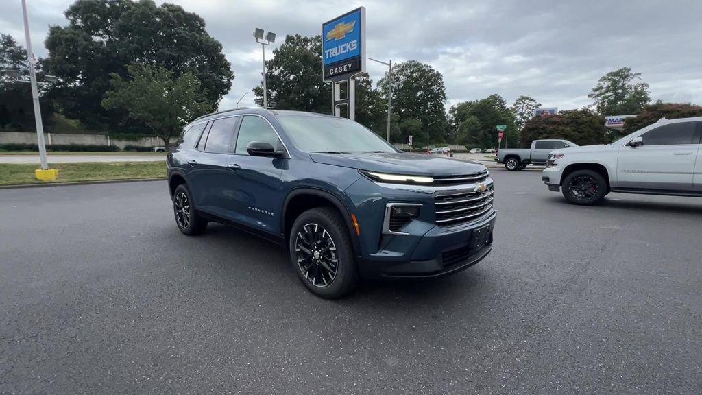 new 2026 Chevrolet Traverse car, priced at $46,195