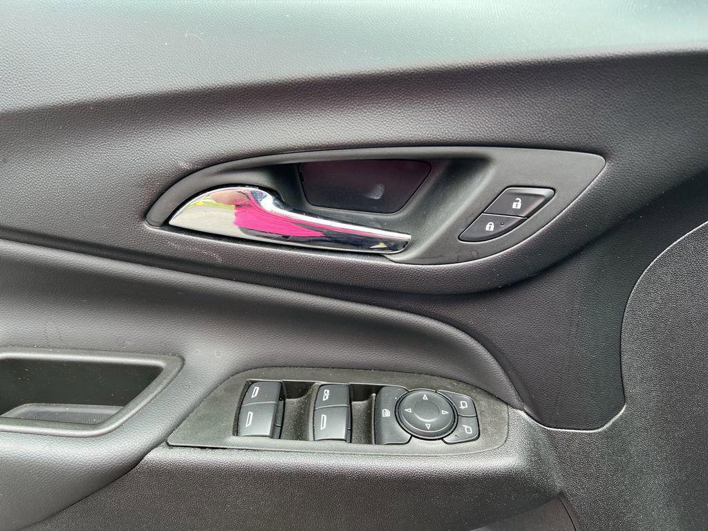 used 2024 Chevrolet Equinox car, priced at $20,962