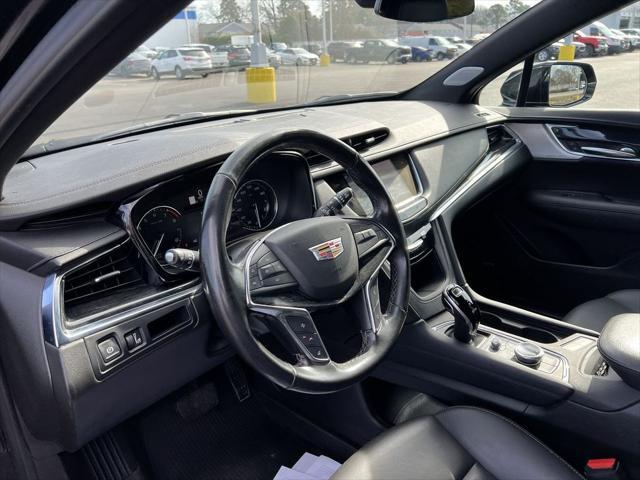 used 2022 Cadillac XT5 car, priced at $28,650