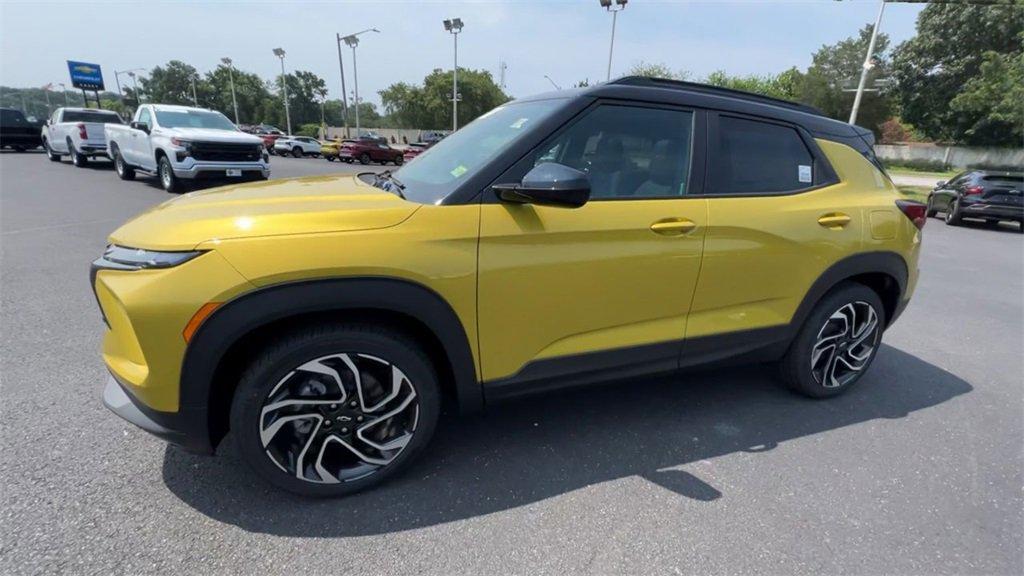 new 2025 Chevrolet TrailBlazer car, priced at $33,470