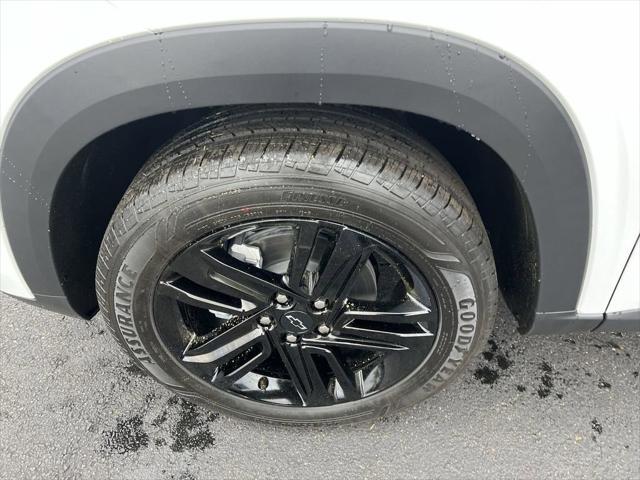 new 2025 Chevrolet Trax car, priced at $25,090