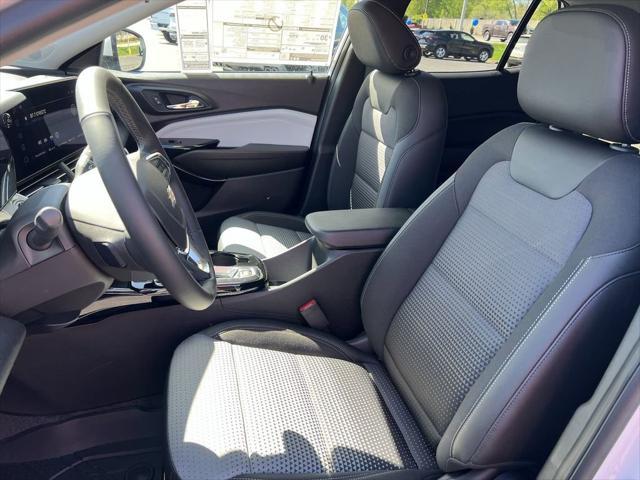 new 2025 Chevrolet Trax car, priced at $23,885