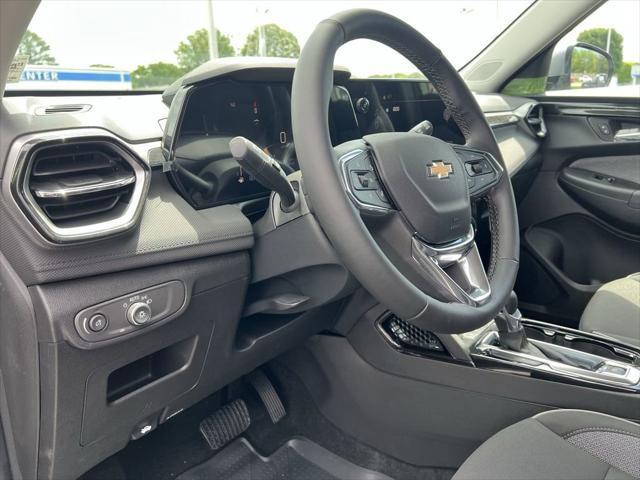 new 2025 Chevrolet TrailBlazer car, priced at $29,474