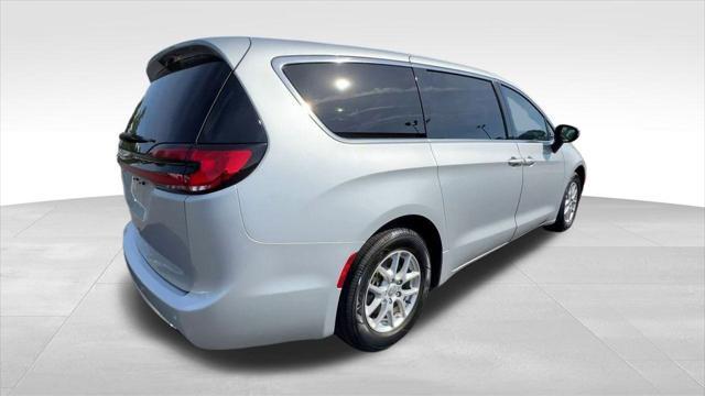 used 2023 Chrysler Pacifica car, priced at $23,896