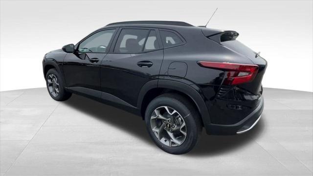 new 2025 Chevrolet Trax car, priced at $25,385