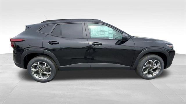 new 2025 Chevrolet Trax car, priced at $25,385