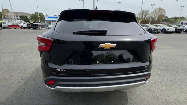 new 2025 Chevrolet Trax car, priced at $23,885
