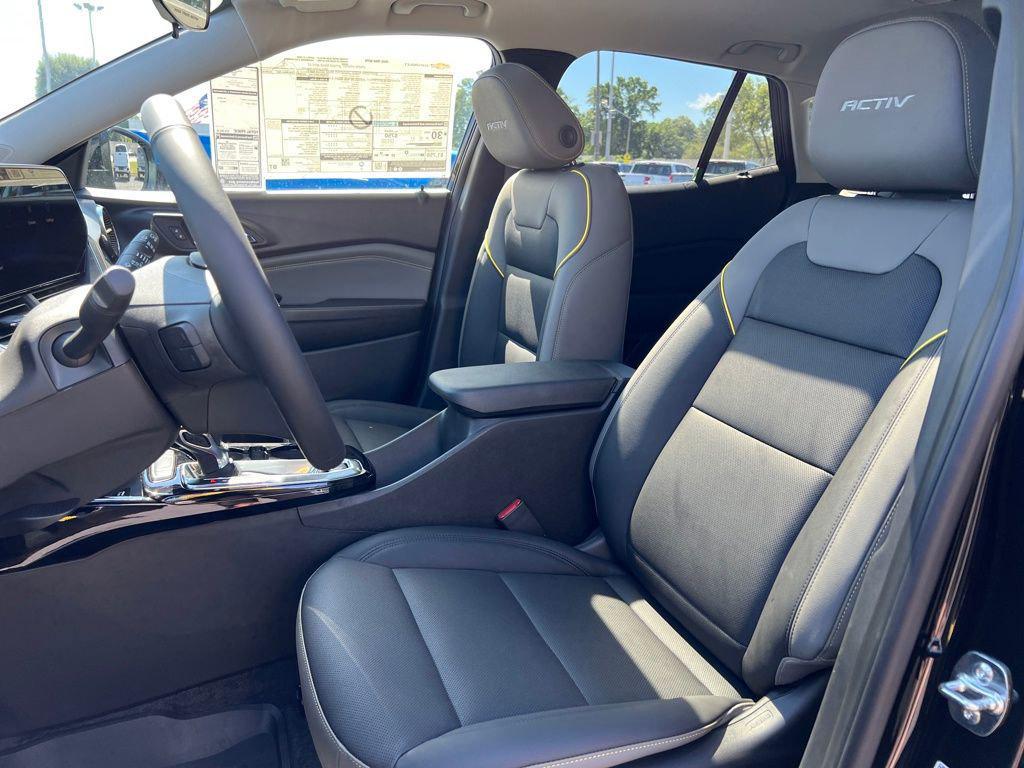 new 2025 Chevrolet Trax car, priced at $26,586