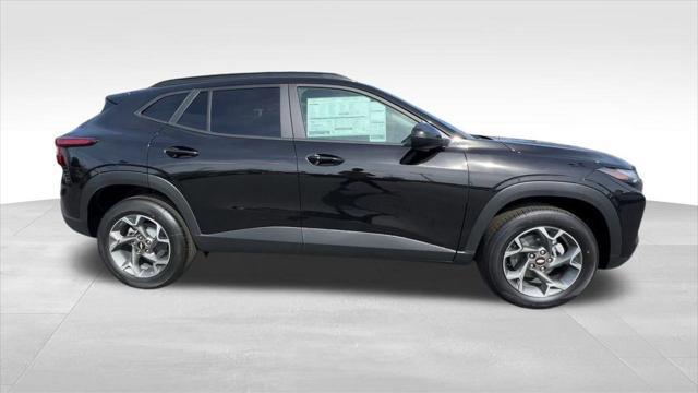 new 2025 Chevrolet Trax car, priced at $25,385