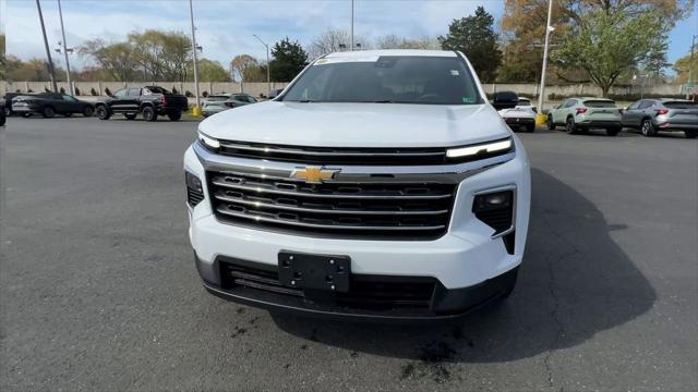 new 2025 Chevrolet Traverse car, priced at $42,894