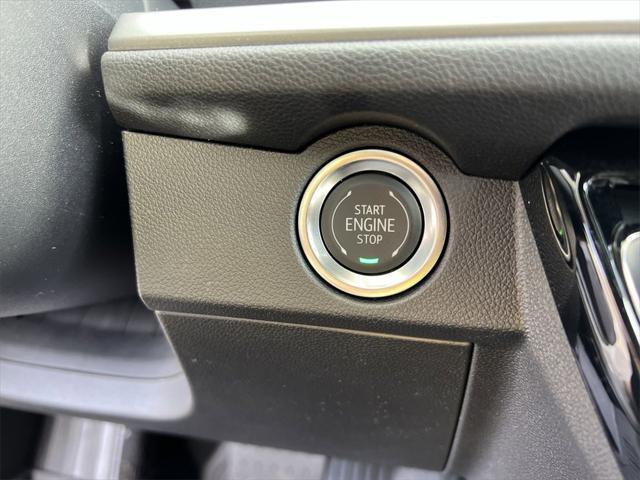 new 2025 Chevrolet Traverse car, priced at $42,894