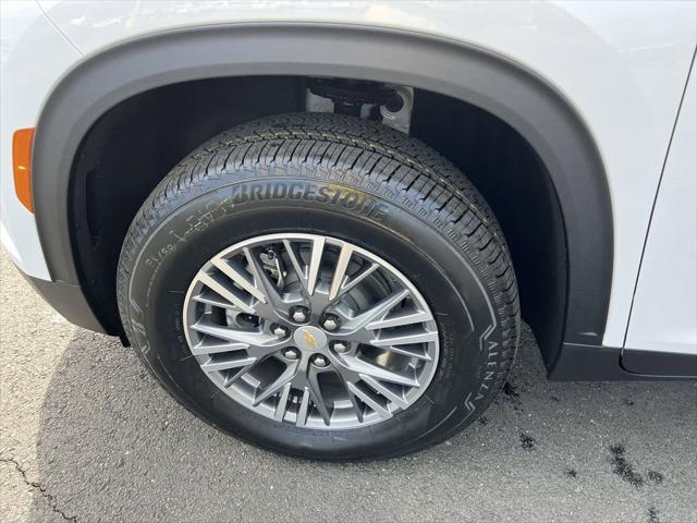 new 2025 Chevrolet Traverse car, priced at $42,894