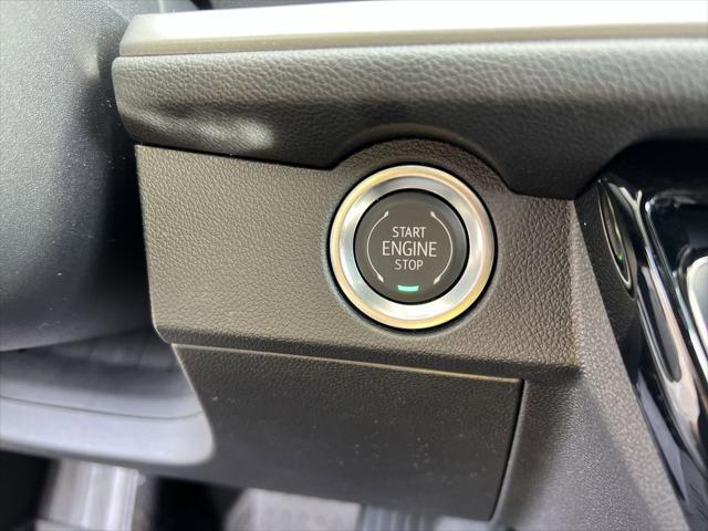 new 2025 Chevrolet Traverse car, priced at $42,894