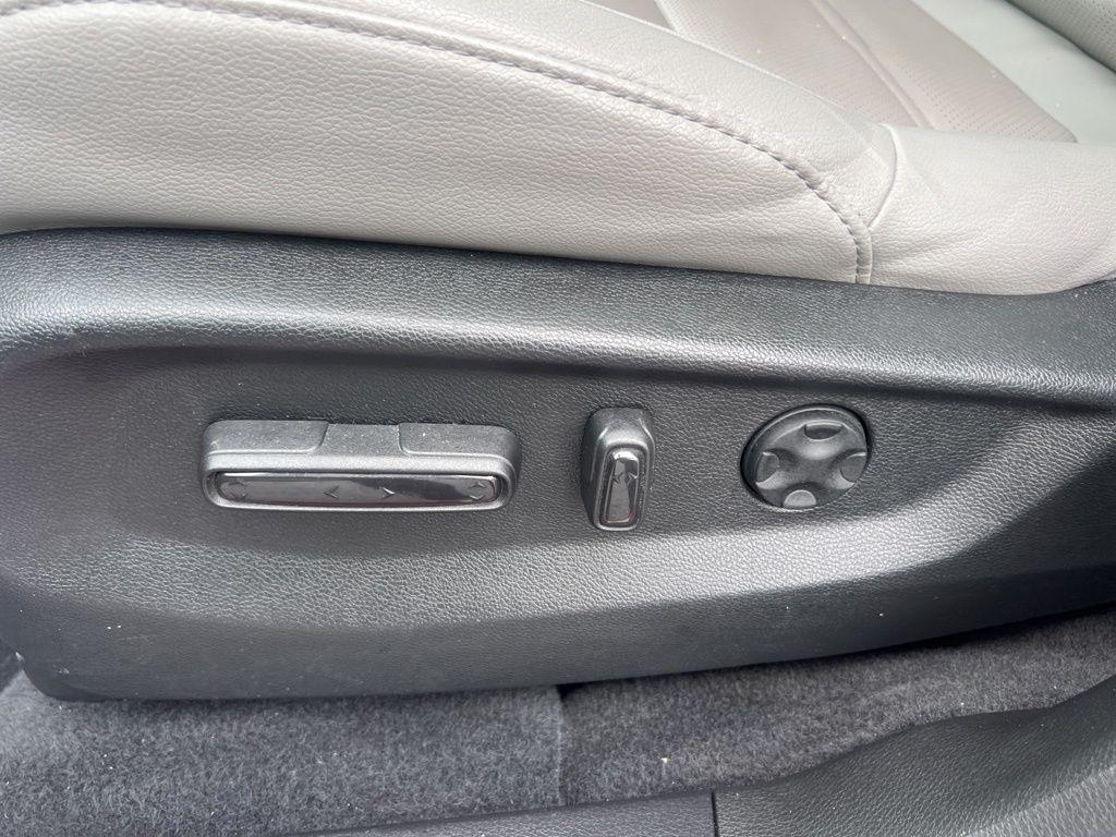 used 2022 Honda CR-V car, priced at $31,315