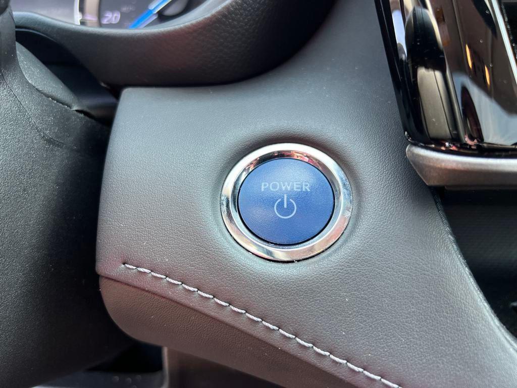 used 2022 Toyota Highlander Hybrid car, priced at $39,777