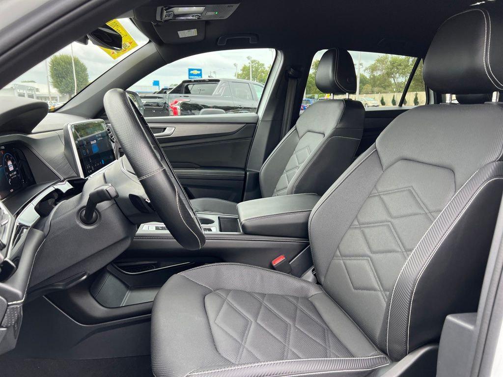 used 2024 Volkswagen Atlas Cross Sport car, priced at $30,995