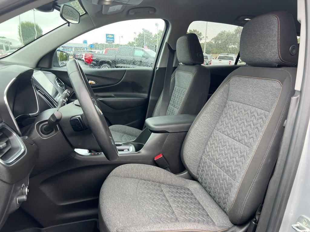 used 2022 Chevrolet Equinox car, priced at $22,054