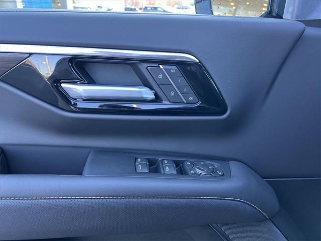 new 2025 Chevrolet Suburban car, priced at $81,894