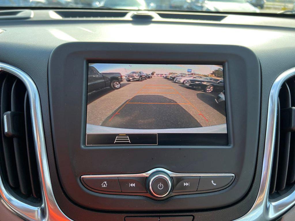 used 2022 Chevrolet Equinox car, priced at $22,900