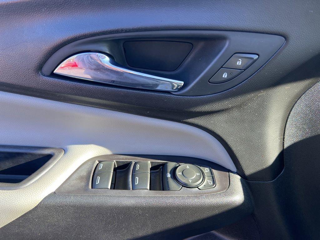 used 2020 Chevrolet Equinox car, priced at $16,995