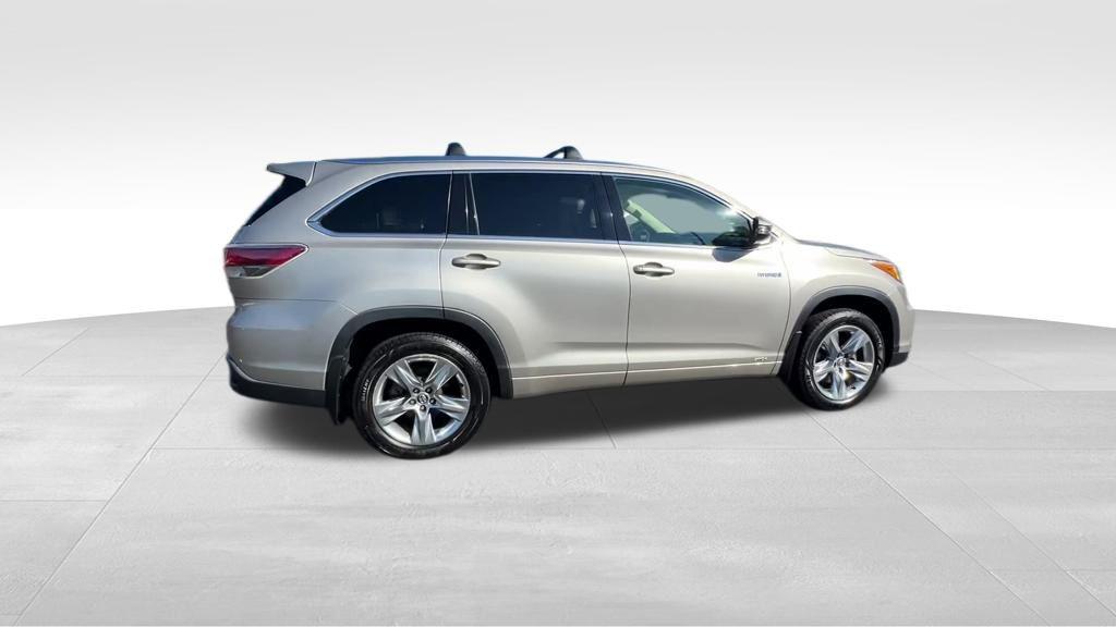 used 2016 Toyota Highlander Hybrid car, priced at $20,709