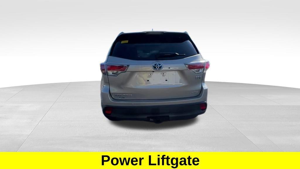 used 2016 Toyota Highlander Hybrid car, priced at $20,709