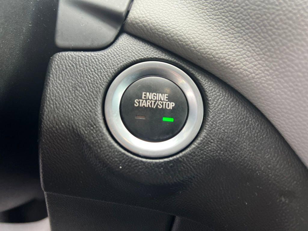 used 2020 Chevrolet Equinox car, priced at $16,600