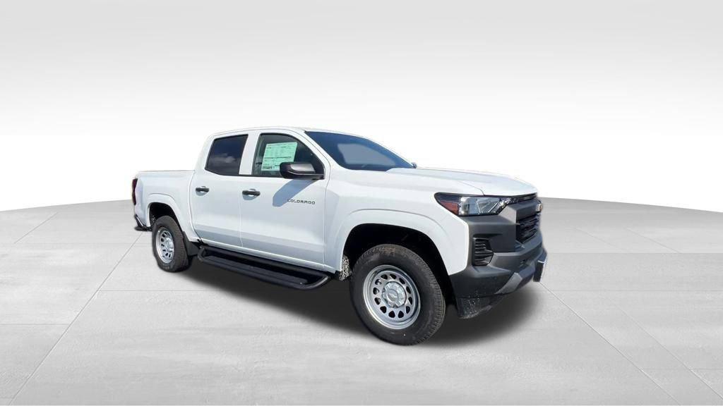 new 2025 Chevrolet Colorado car, priced at $33,009
