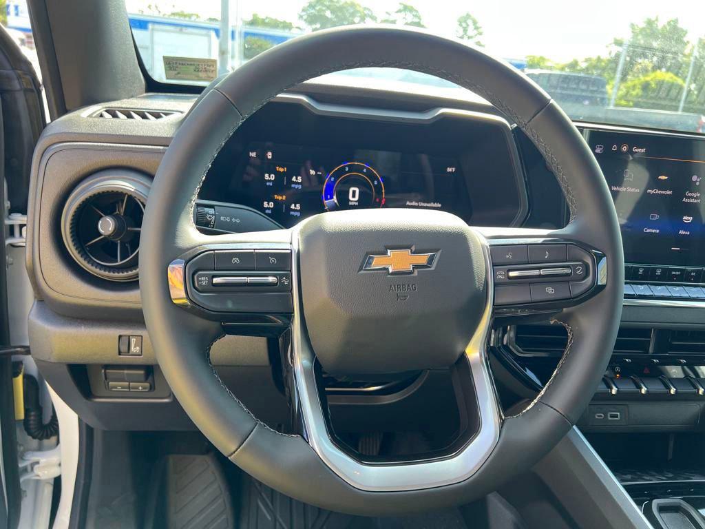 new 2025 Chevrolet Colorado car, priced at $33,009