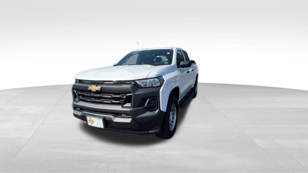 new 2025 Chevrolet Colorado car, priced at $33,009