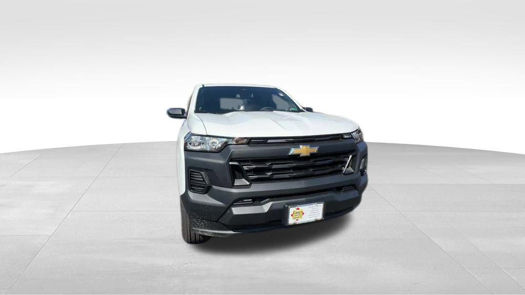 new 2025 Chevrolet Colorado car, priced at $33,009