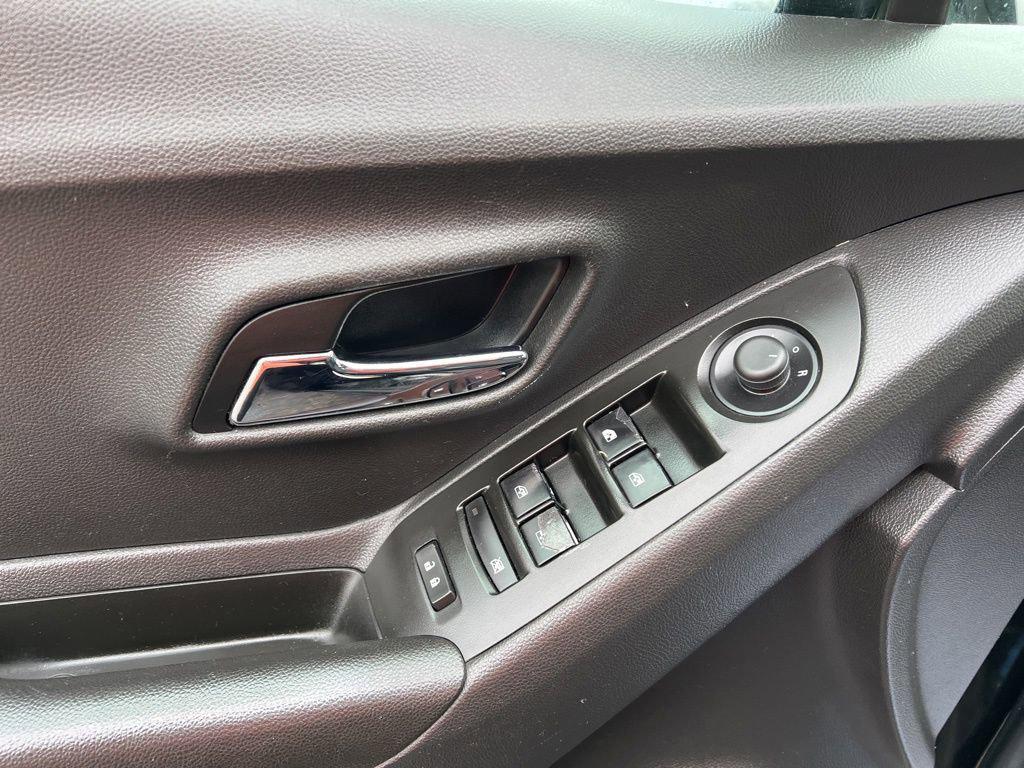 used 2021 Chevrolet Trax car, priced at $15,400