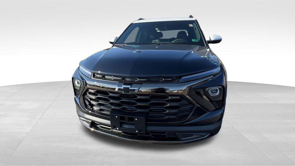 new 2025 Chevrolet TrailBlazer car, priced at $30,185