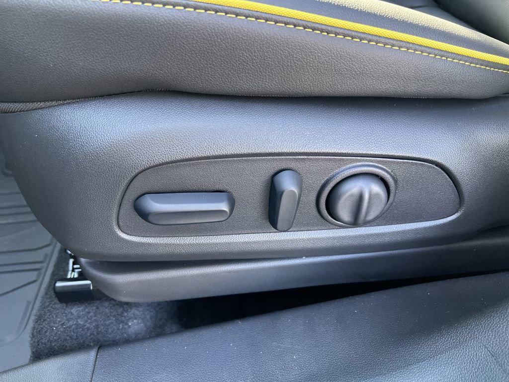 new 2025 Chevrolet TrailBlazer car, priced at $30,185