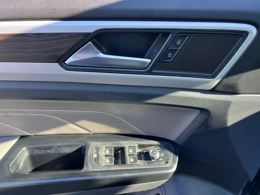 used 2021 Volkswagen Atlas car, priced at $18,740