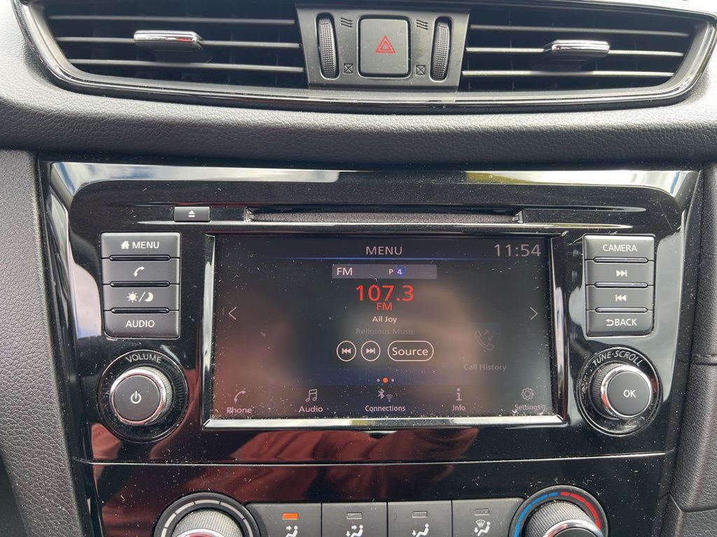 used 2020 Nissan Rogue car, priced at $15,887