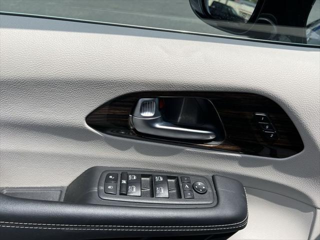 used 2023 Chrysler Pacifica car, priced at $30,571