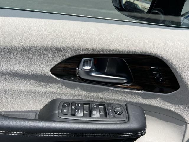 used 2023 Chrysler Pacifica car, priced at $28,606