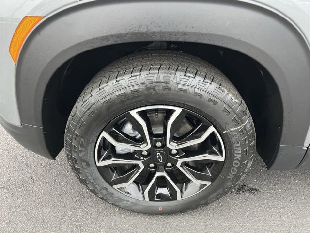 new 2025 Chevrolet TrailBlazer car, priced at $32,180