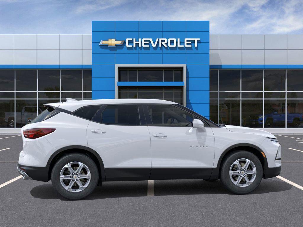 new 2025 Chevrolet Blazer car, priced at $37,095
