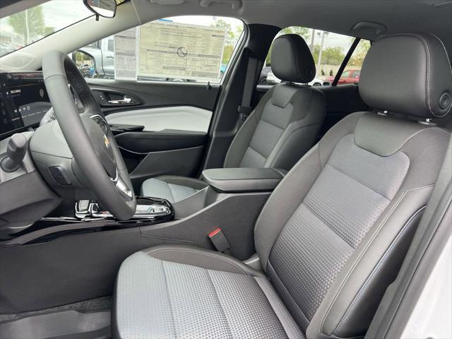 new 2025 Chevrolet Trax car, priced at $23,885